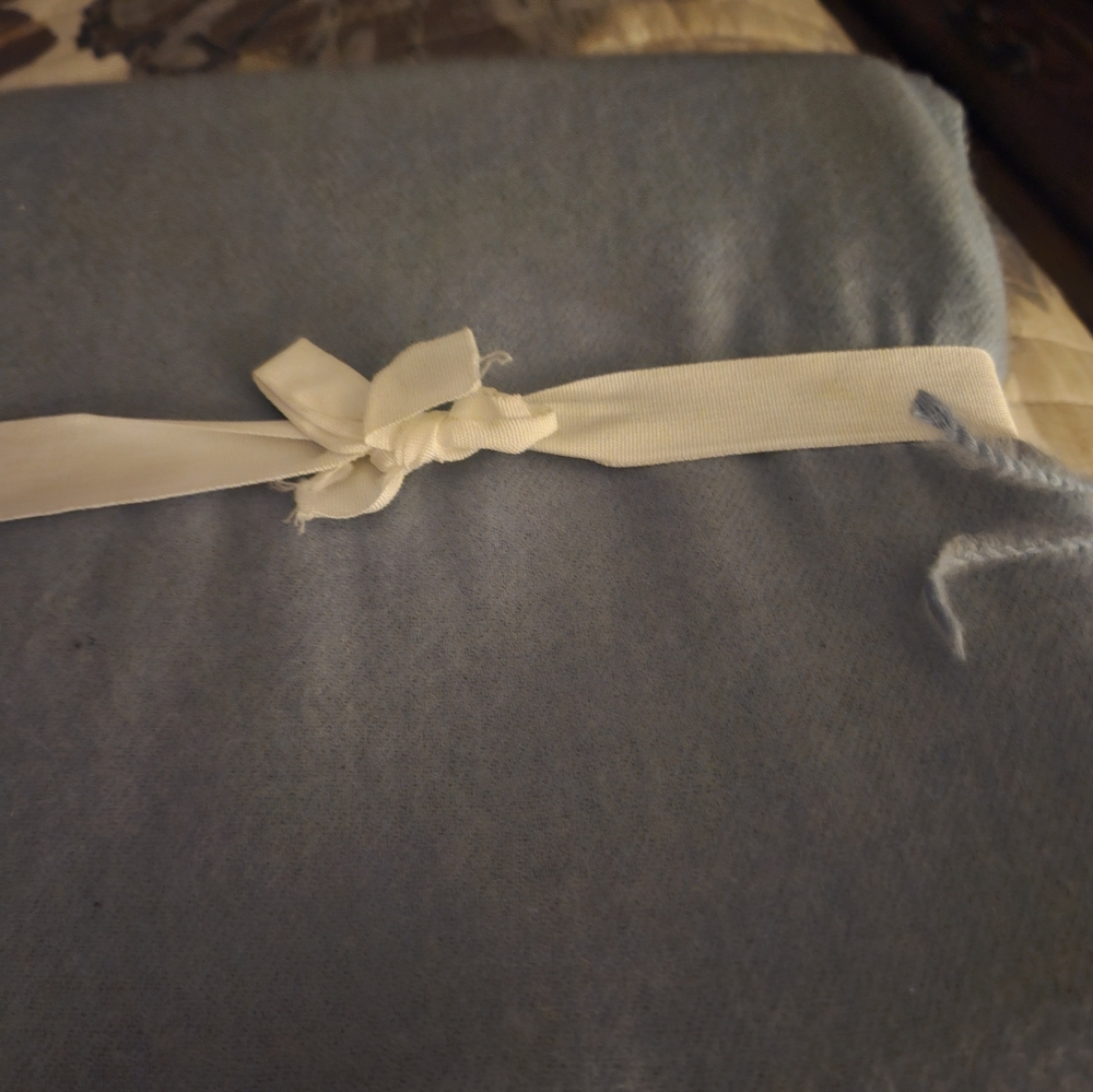 Comfort Bay Faux Cashmere Throw in Blue and White